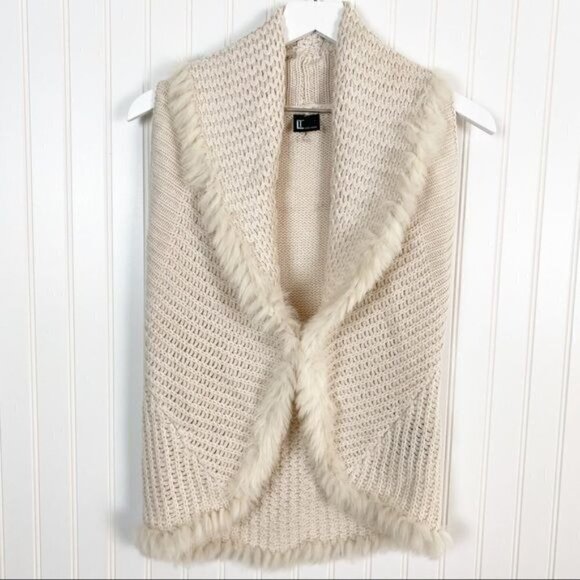 Love Token Danielle Rabbit Trim Knit Sweater Vest Cream Beige Luxury Size Small - Picture 2 of 10